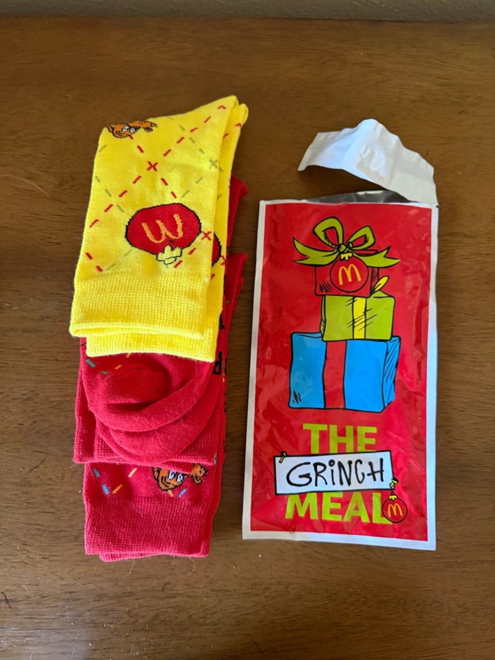 McDonald’s Happy Meal Grinch Crew Socks 3 Pairs + Wrapper | NEW Red & Yellow Set